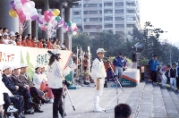 1997年 擁抱興田 奔馳得點