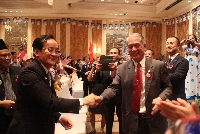 Senyum para pemimpin berhati mulia